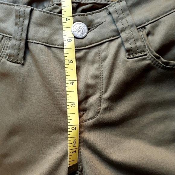 American Rag Cie Olive Curvy Skinny Jeans Size 1R - Picture 10 of 13